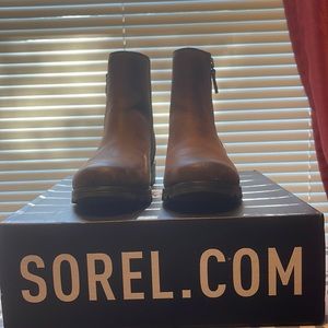 Sorel Emelie Zip Bootie Size 8.5
